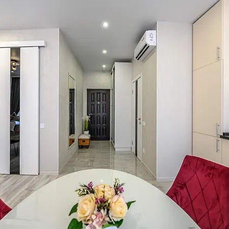 Комфортные Апартаменты 36 Жемчужина Odesa Exterior photo