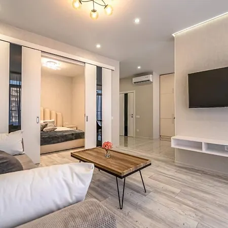 Комфортные Апартаменты 36 Жемчужина Odesa Exterior photo